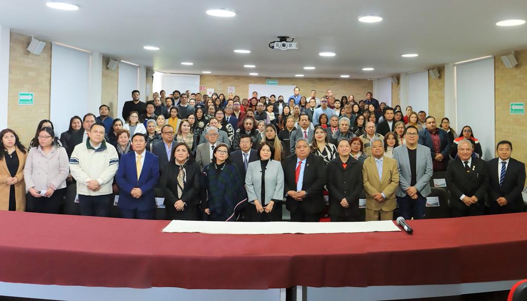 Apuntala UATx la formación cívica y democrática de los estudiantes